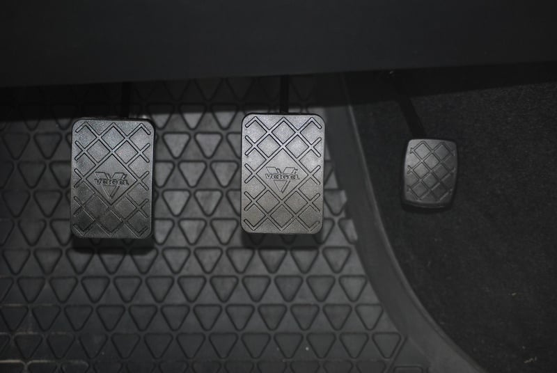 Quantum Accelerators
